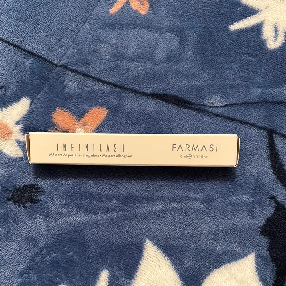 Farmasi Infinilash Mascara in Cream and Black
